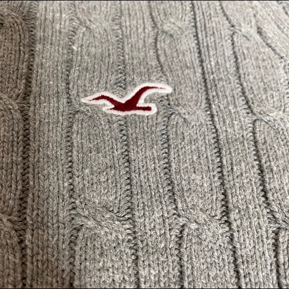 Hollister Sweater - Picture 2 of 3